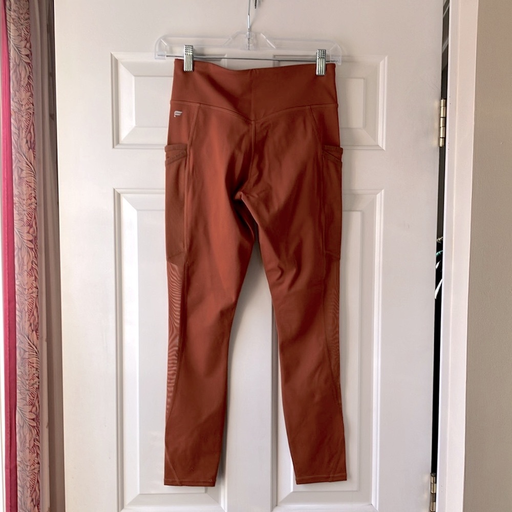 Fabletics Trinity Motion365® Mid-Rise 7/8 Legging Rust Size S  NWT - Picture 8 of 12